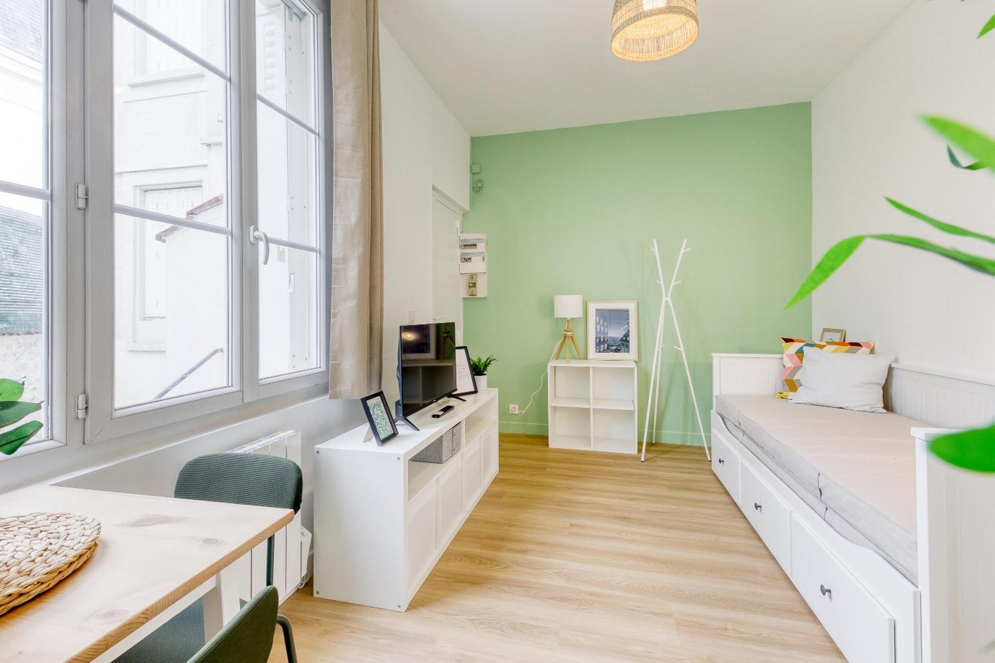 Le Nid Cozy - Face Gare De * Corbeil-Essonnes